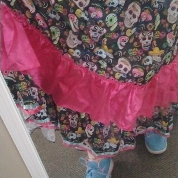 Day of the Dead gown - Picture 5 of 10